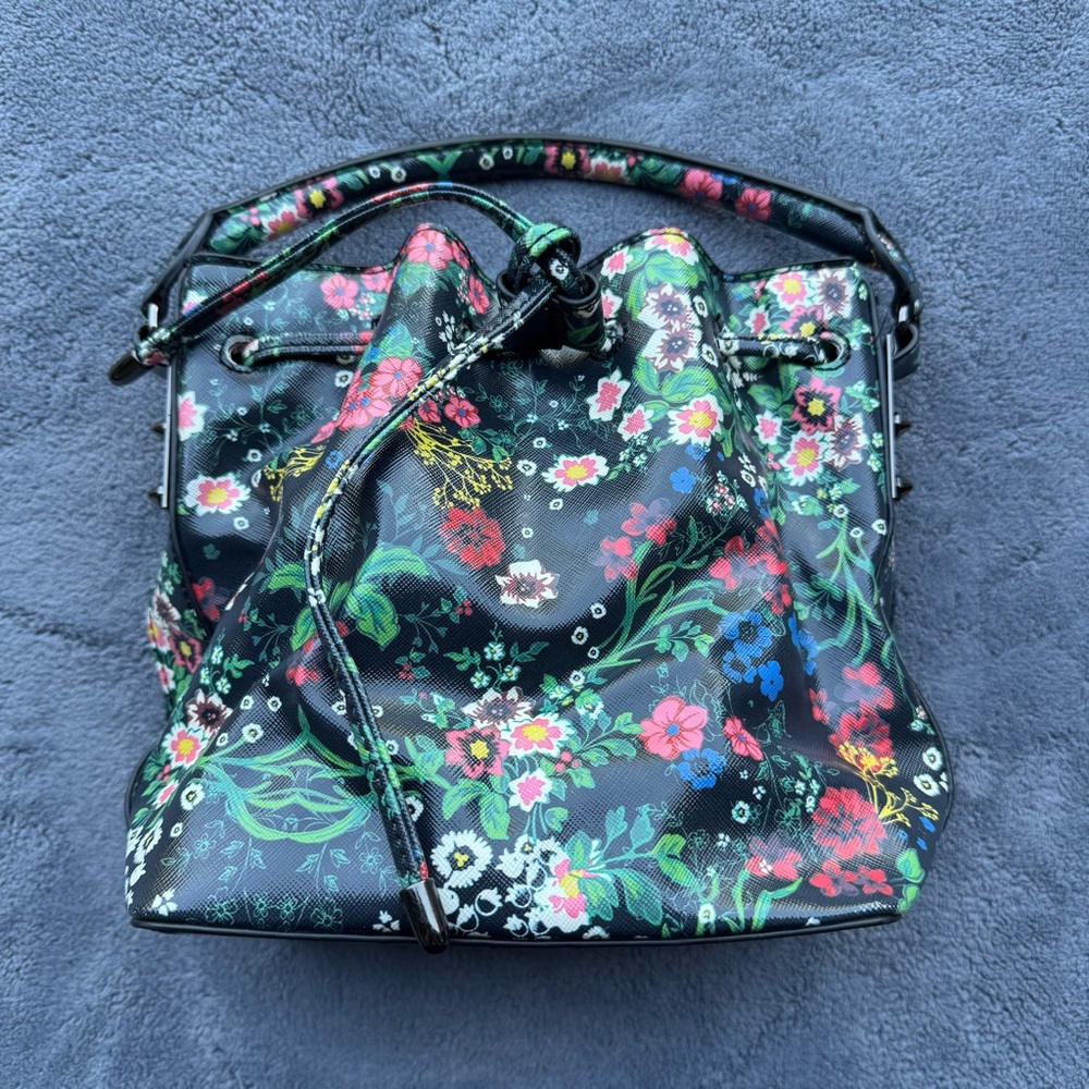 Steve Madden Bag Womens Black Floral Modern Elegance Bucket Fantasy